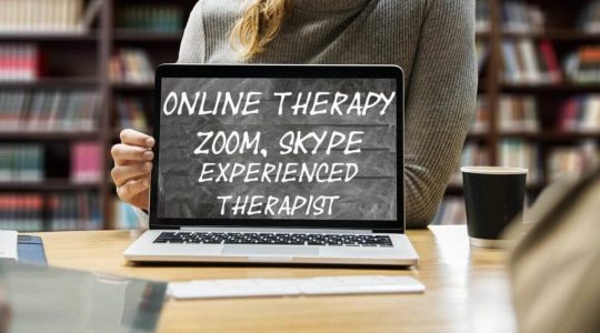 Οι 7 κύριες διαφορές μεταξύ προσωπικής και διαδικτυακής υπνοθεραπείας